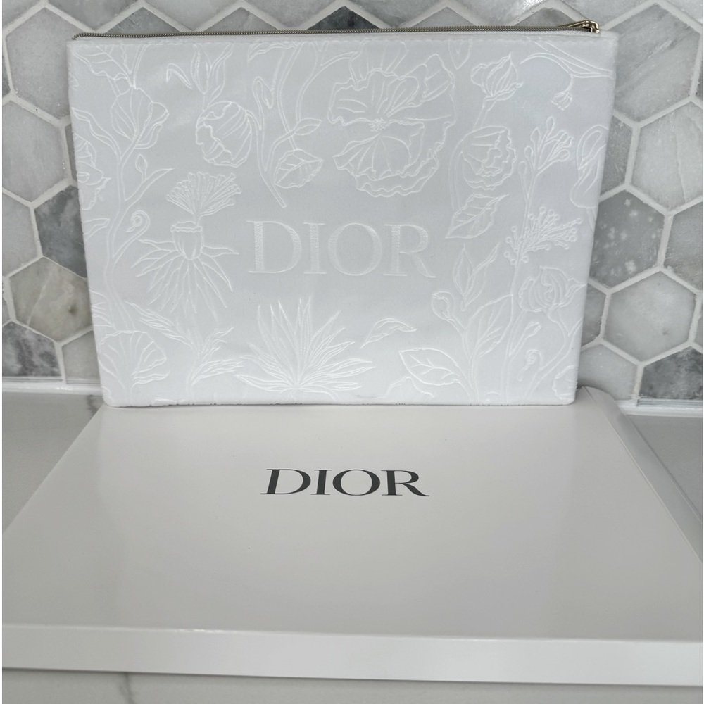 New in the box Dior beauty pouch!